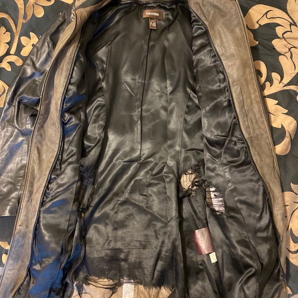 Jacket - Picture 4 of 6